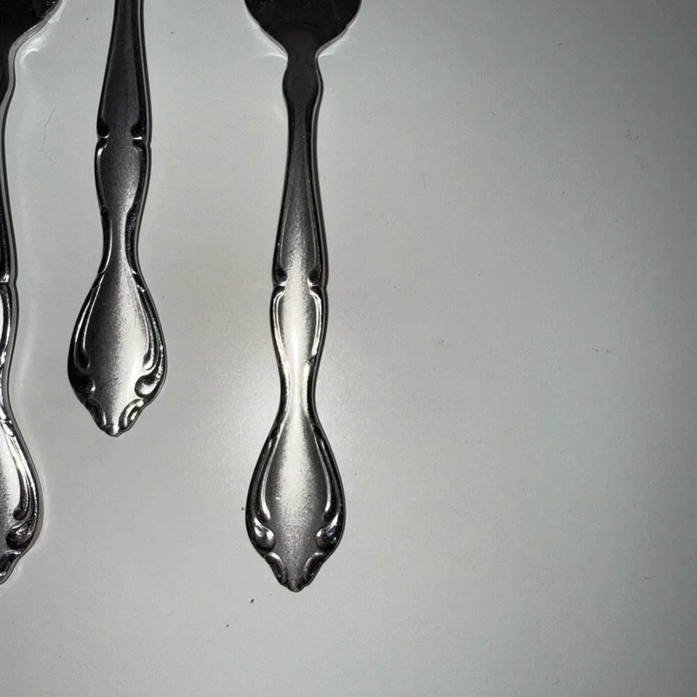 3 Oneida Community CANTATA Stainless Salad Forks 6 5/8